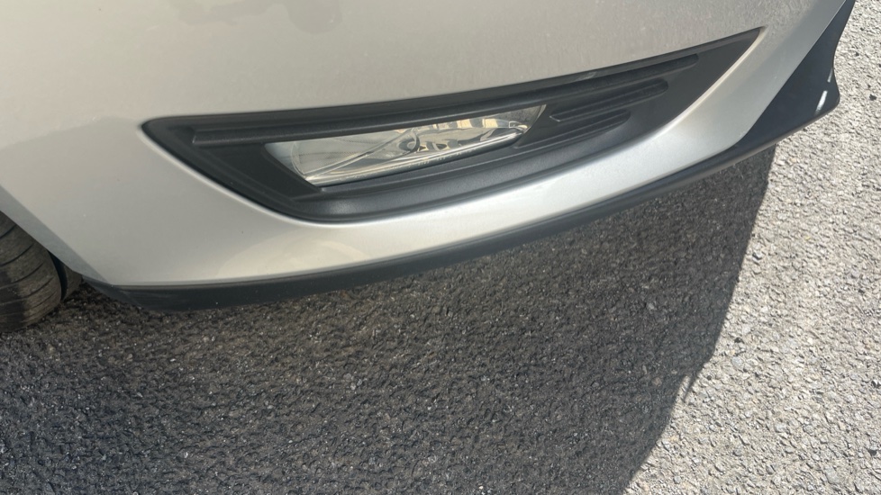 Ford Focus 1.0 EcoBoost 125 Zetec Edition 5dr Petrol Hatchback - Image 51