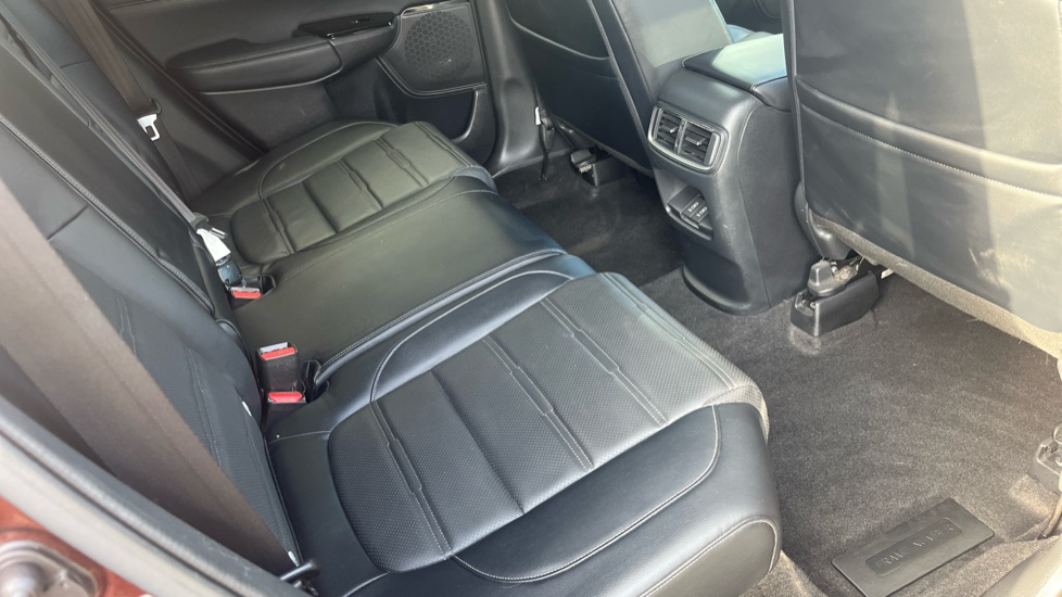 Honda CR-V 1.5 VTEC Turbo SR 5dr Petrol Estate - Image 24