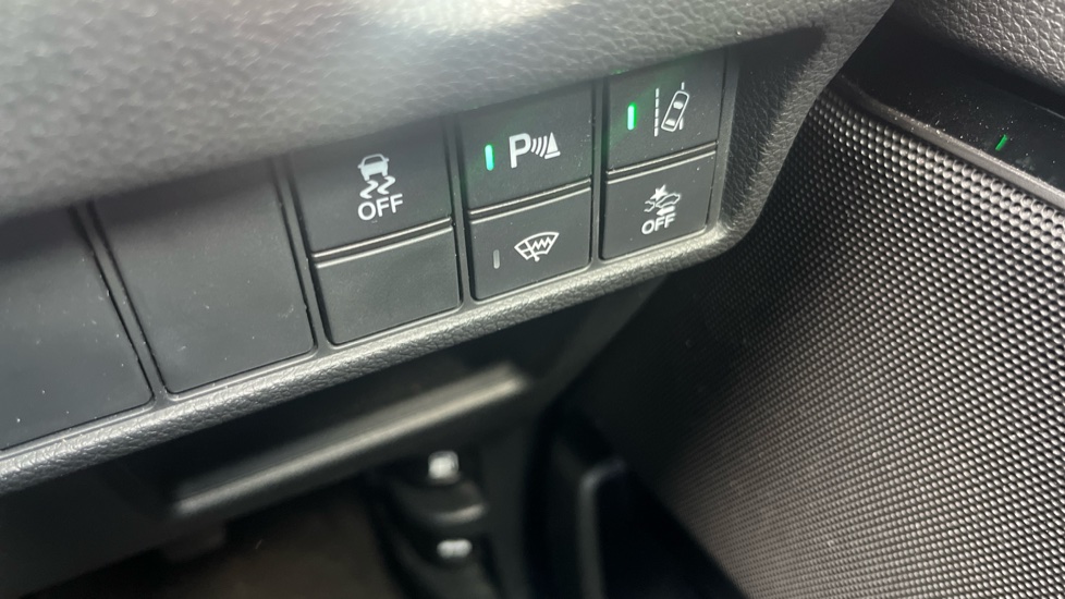 Honda CR-V 1.5 VTEC Turbo SR 5dr Petrol Estate - Image 32