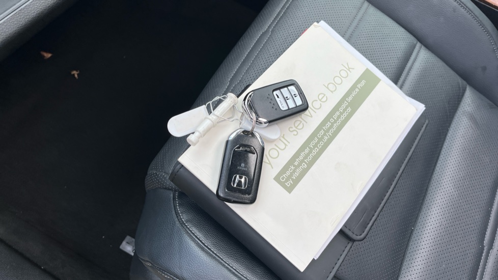 Honda CR-V 1.5 VTEC Turbo EX 5dr CVT Petrol Estate - Image 19