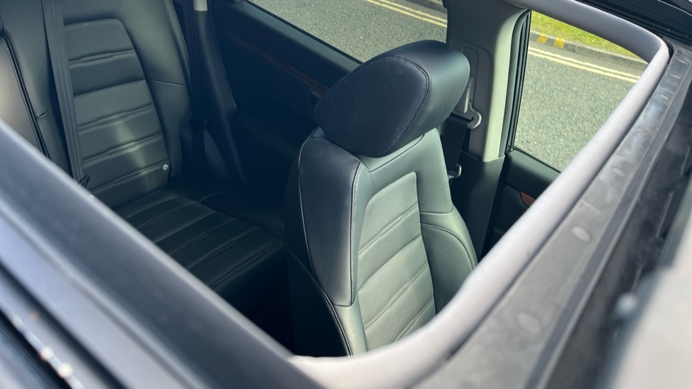 Honda CR-V 1.5 VTEC Turbo EX 5dr CVT Petrol Estate - Image 42