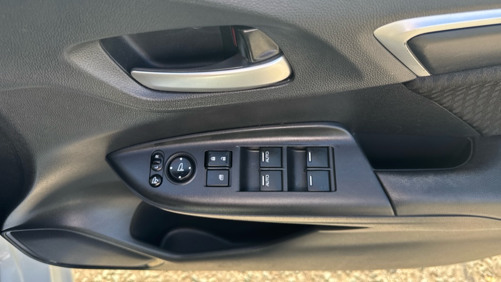 Honda Jazz 1.3 i-VTEC EX 5dr Petrol Hatchback - Image 37