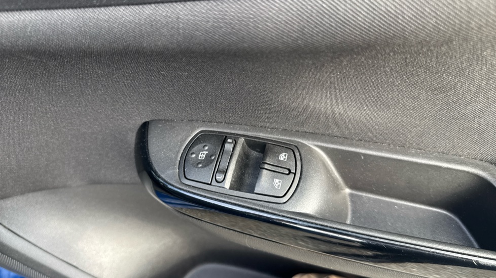 Vauxhall Corsa 1.4 Energy 5dr [AC] Petrol Hatchback - Image 34