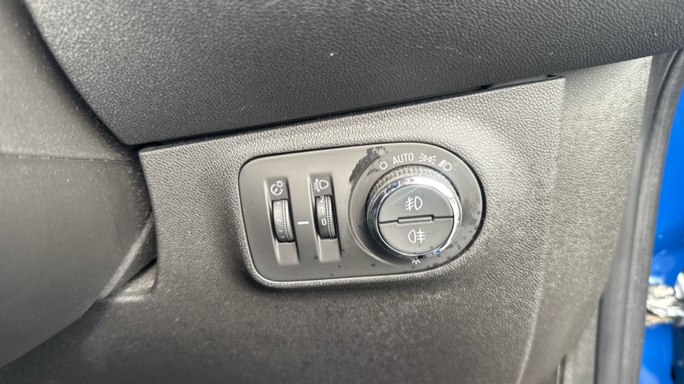 Vauxhall Corsa 1.4 Energy 5dr [AC] Petrol Hatchback - Image 35