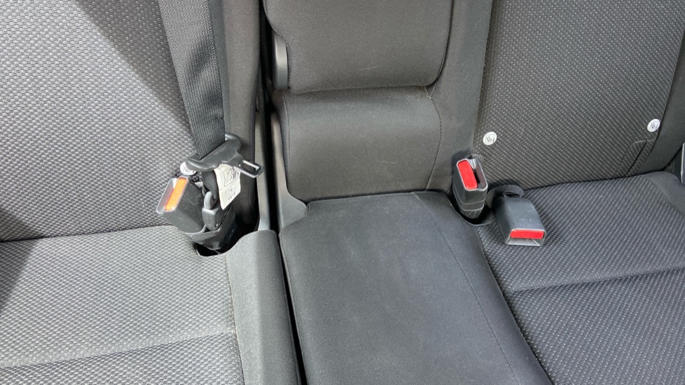 Honda HR-V 1.5 i-VTEC SE Navi 5dr Petrol Hatchback - Image 17