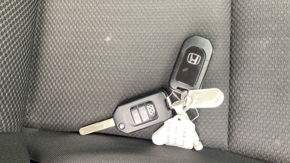 Honda HR-V 1.5 i-VTEC SE Navi 5dr Petrol Hatchback - Image 20