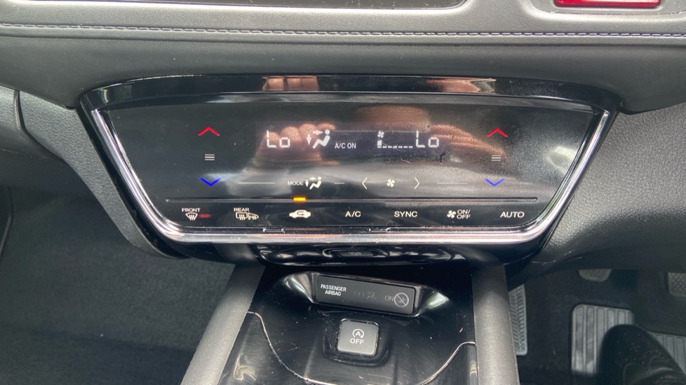 Honda HR-V 1.5 i-VTEC SE Navi 5dr Petrol Hatchback - Image 31