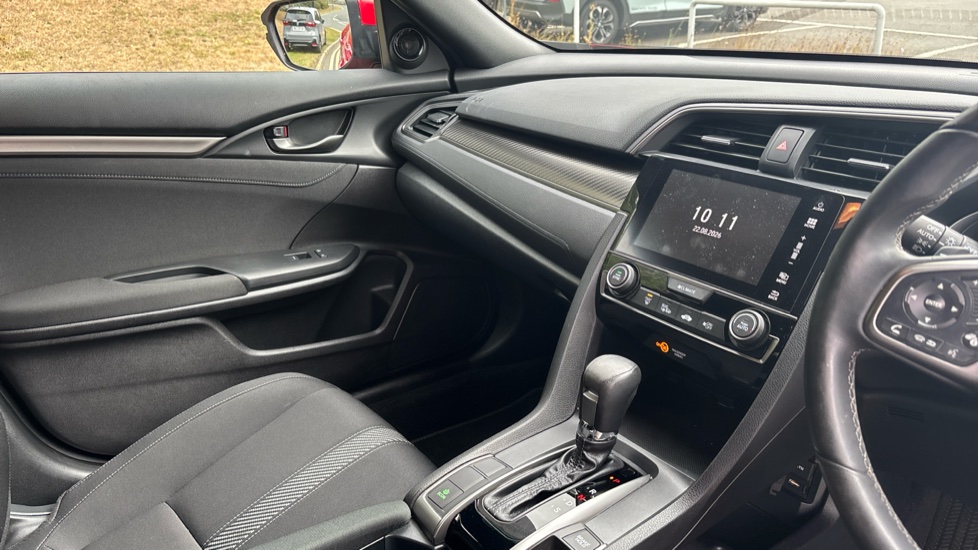 Honda Civic 1.5 VTEC Turbo Sport 5dr CVT Petrol Hatchback - Image 14