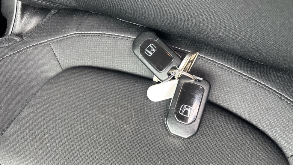 Honda Civic 1.5 VTEC Turbo Sport 5dr CVT Petrol Hatchback - Image 20