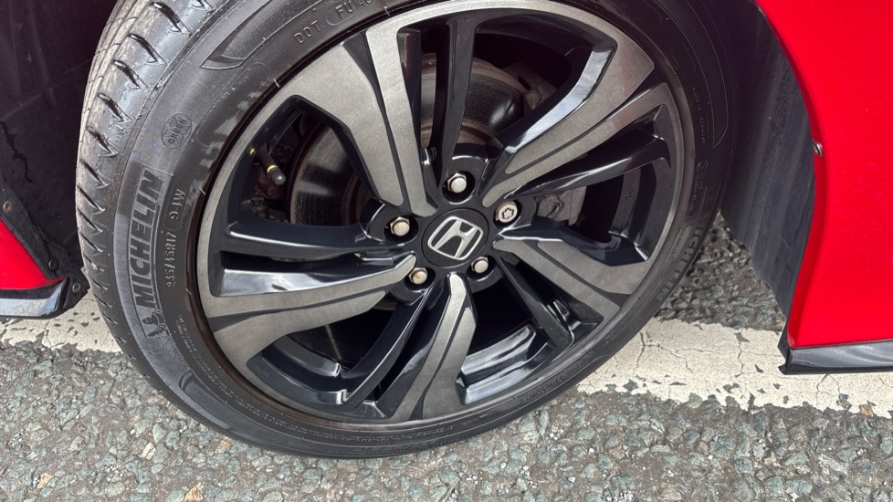Honda Civic 1.5 VTEC Turbo Sport 5dr CVT Petrol Hatchback - Image 28