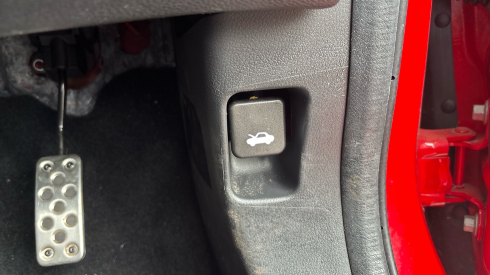 Honda Civic 1.5 VTEC Turbo Sport 5dr CVT Petrol Hatchback - Image 31