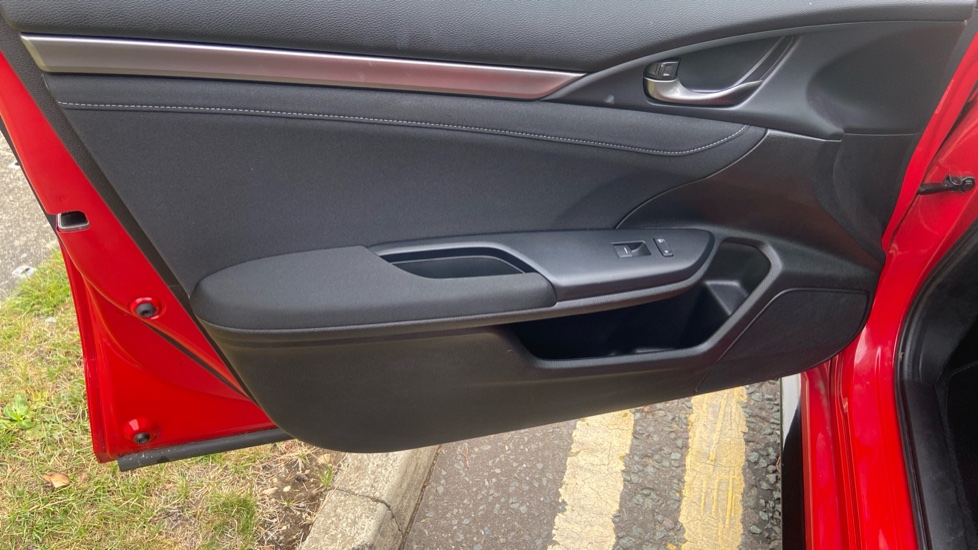 Honda Civic 1.5 VTEC Turbo Sport 5dr CVT Petrol Hatchback - Image 42