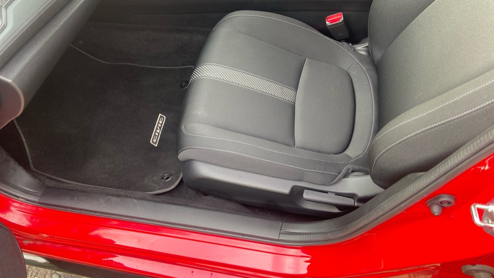 Honda Civic 1.5 VTEC Turbo Sport 5dr CVT Petrol Hatchback - Image 43