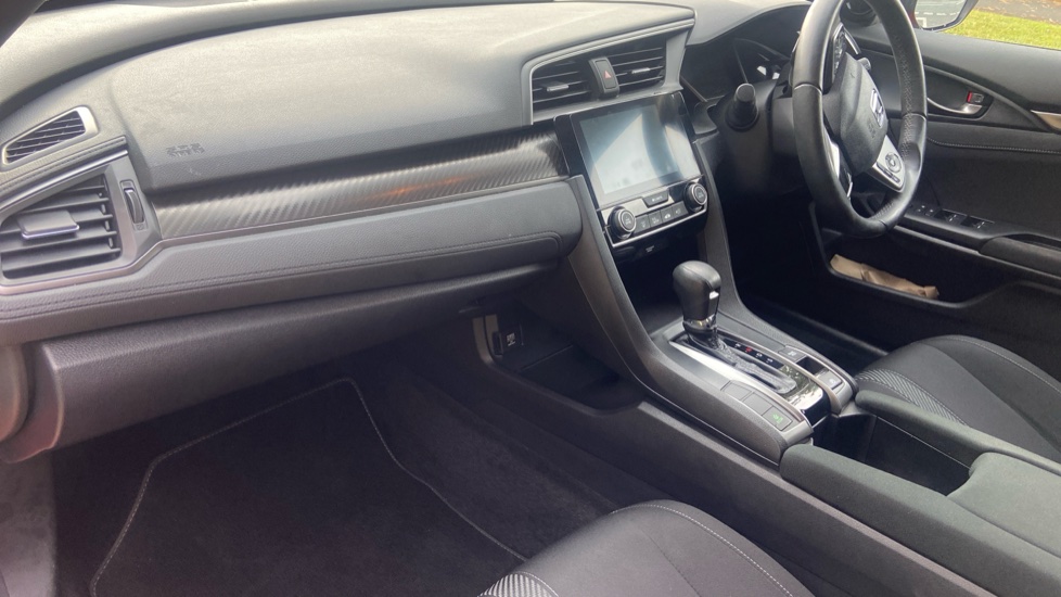 Honda Civic 1.5 VTEC Turbo Sport 5dr CVT Petrol Hatchback - Image 44