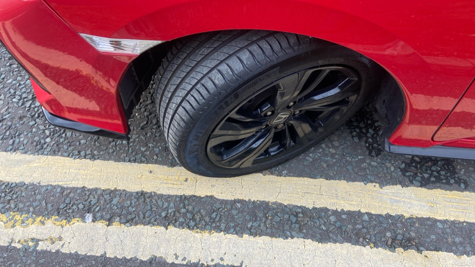 Honda Civic 1.5 VTEC Turbo Sport 5dr CVT Petrol Hatchback - Image 45