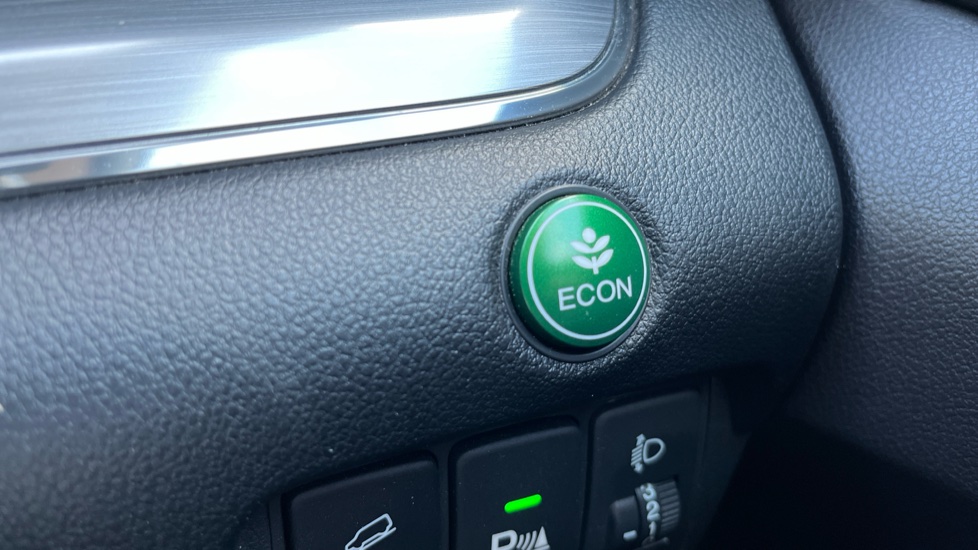 Honda CR-V 1.6 i-DTEC 160 SE Plus 5dr Auto [Nav] Diesel Estate - Image 31