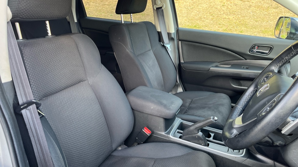 Honda CR-V 1.6 i-DTEC 160 SE Plus 5dr Auto [Nav] Diesel Estate - Image 39