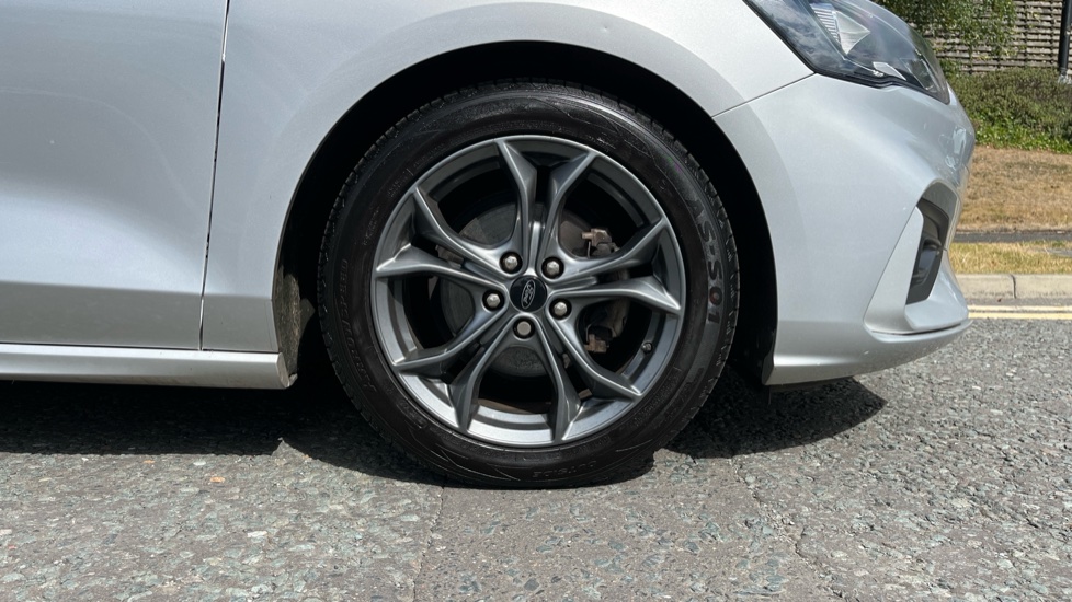 Ford Focus 1.0 EcoBoost 125 ST-Line 5dr Petrol Hatchback - Image 7