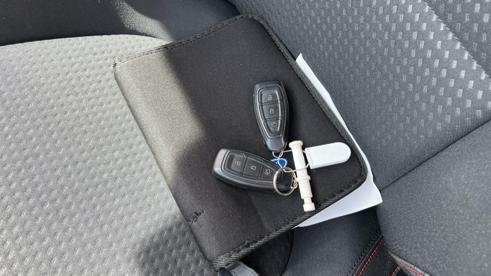 Ford Focus 1.0 EcoBoost 125 ST-Line 5dr Petrol Hatchback - Image 19