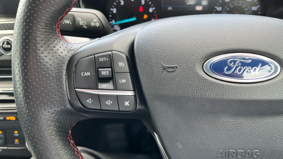 Ford Focus 1.0 EcoBoost 125 ST-Line 5dr Petrol Hatchback - Image 27