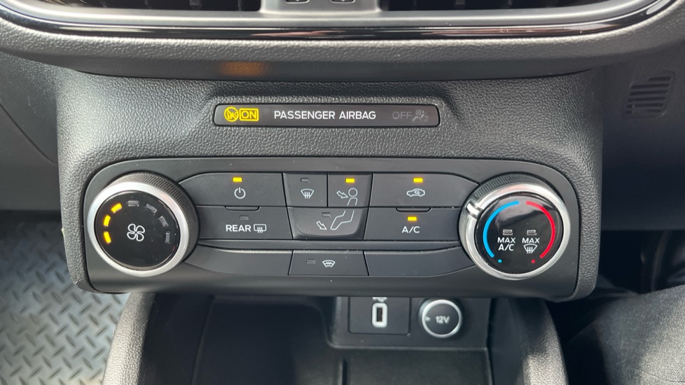 Ford Focus 1.0 EcoBoost 125 ST-Line 5dr Petrol Hatchback - Image 35