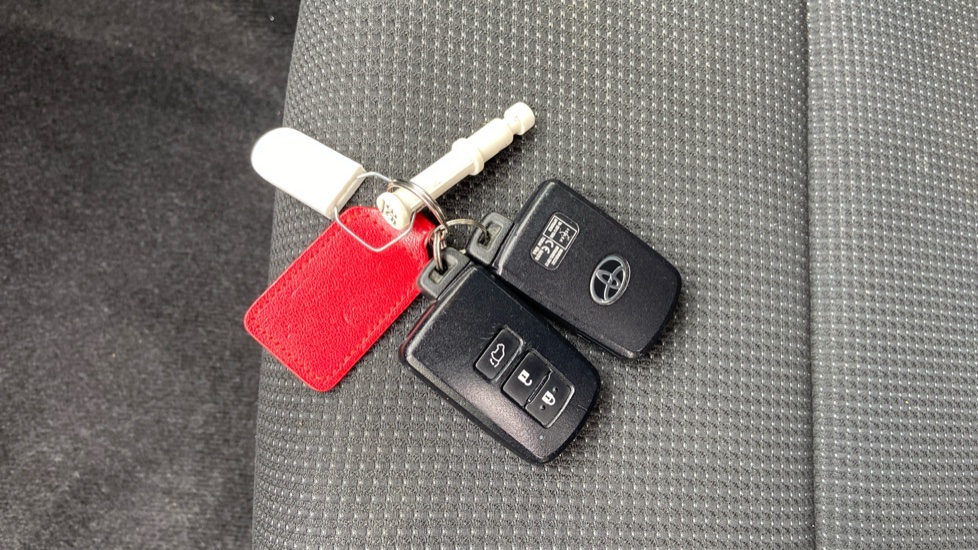 Toyota RAV4 2.5 VVT-i Hybrid Business Ed Plus TSS 5dr CVT 2WD Hybrid Estate - Image 20