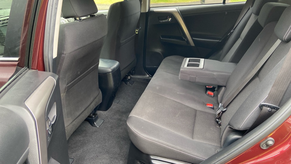 Toyota RAV4 2.5 VVT-i Hybrid Business Ed Plus TSS 5dr CVT 2WD Hybrid Estate - Image 28