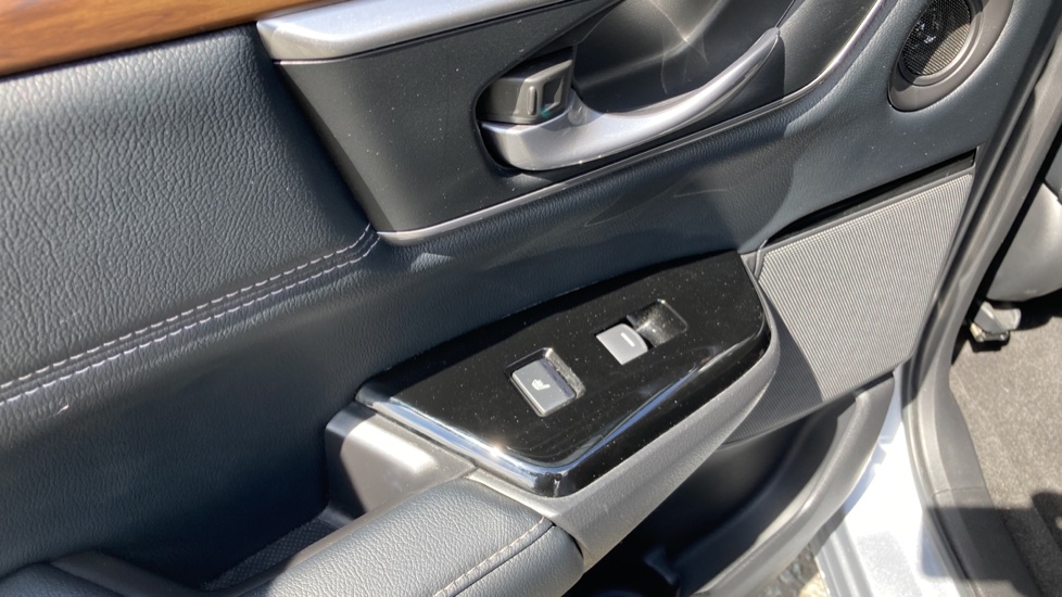 Honda CR-V 2.0 i-MMD Hybrid EX 5dr eCVT Hybrid Estate - Image 51