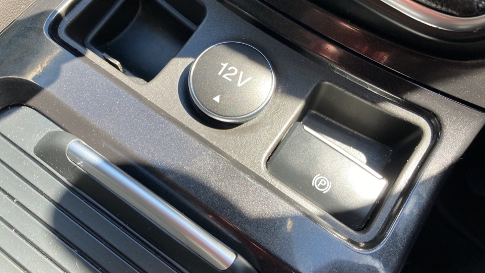 Ford Kuga 2.0 TDCi Titanium 5dr 2WD Diesel Estate - Image 29