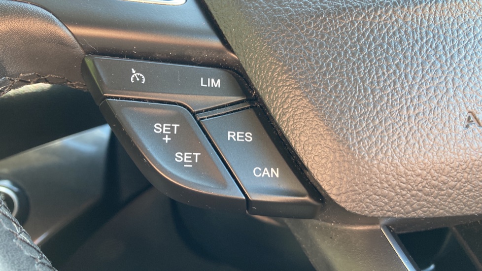 Ford Kuga 2.0 TDCi Titanium 5dr 2WD Diesel Estate - Image 34