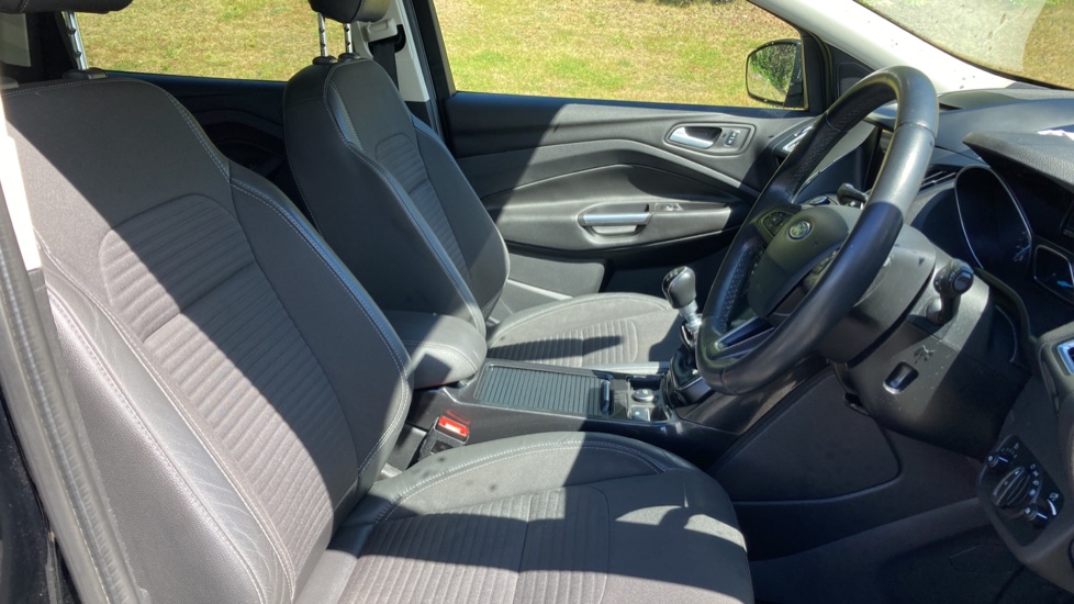 Ford Kuga 2.0 TDCi Titanium 5dr 2WD Diesel Estate - Image 41