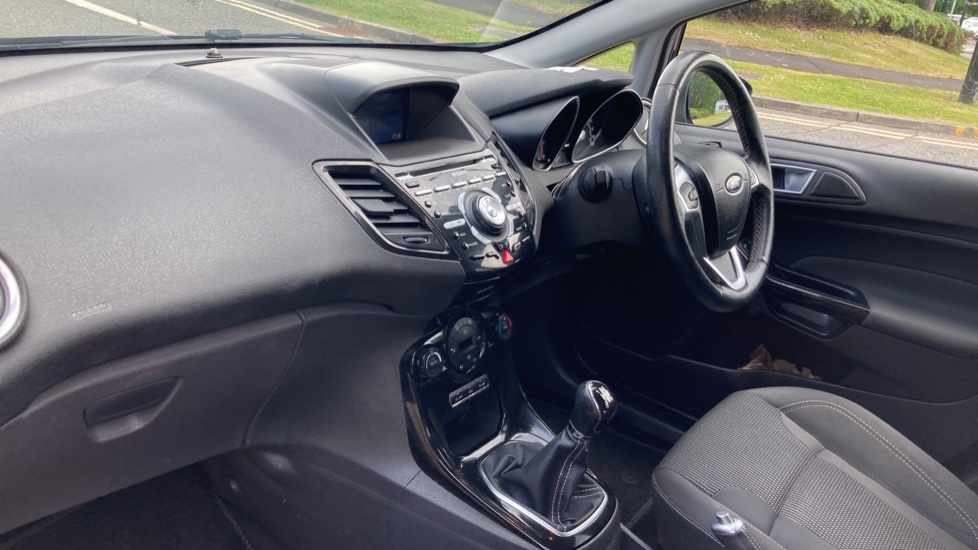 Ford Fiesta 1.0 EcoBoost 125 Titanium 5dr Petrol Hatchback - Image 9