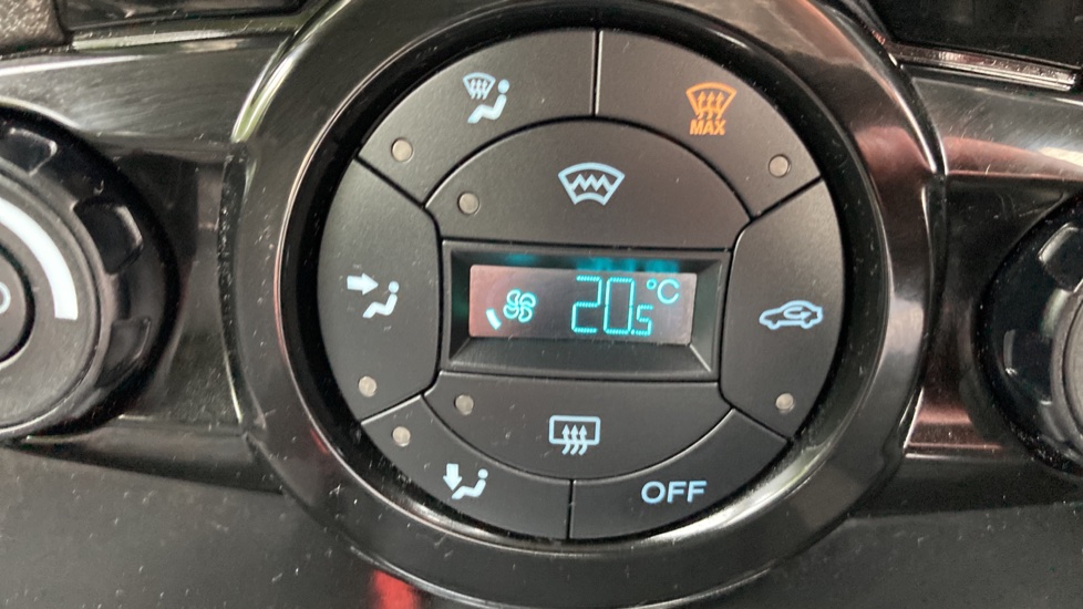 Ford Fiesta 1.0 EcoBoost 125 Titanium 5dr Petrol Hatchback - Image 25