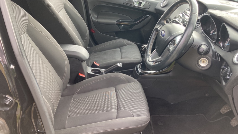 Ford Fiesta 1.0 EcoBoost 125 Titanium 5dr Petrol Hatchback - Image 36