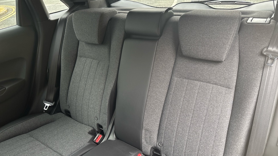 Honda Jazz 1.5 i-MMD Hybrid Advance 5dr eCVT Hybrid Hatchback - Image 8