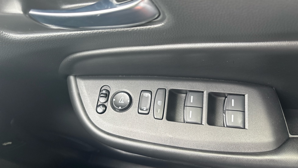 Honda Jazz 1.5 i-MMD Hybrid Advance 5dr eCVT Hybrid Hatchback - Image 15