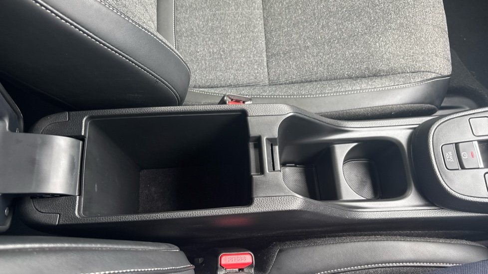 Honda Jazz 1.5 i-MMD Hybrid Advance 5dr eCVT Hybrid Hatchback - Image 30
