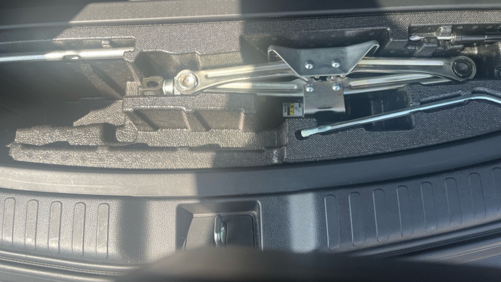 Honda CR-V 2.0 i-MMD Hybrid EX 5dr eCVT Hybrid Estate - Image 19