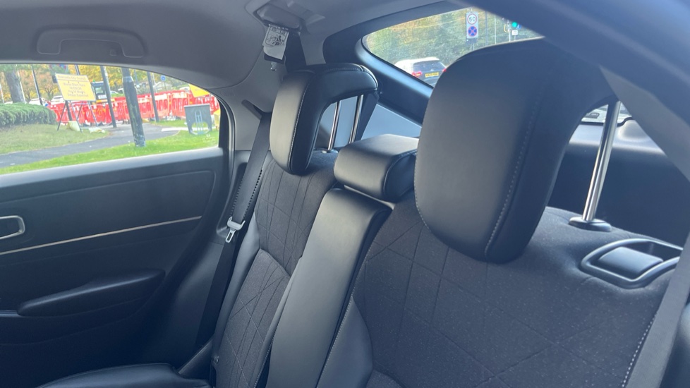 Honda HR-V 1.5 eHEV Advance 5dr CVT Hybrid Hatchback - Image 8