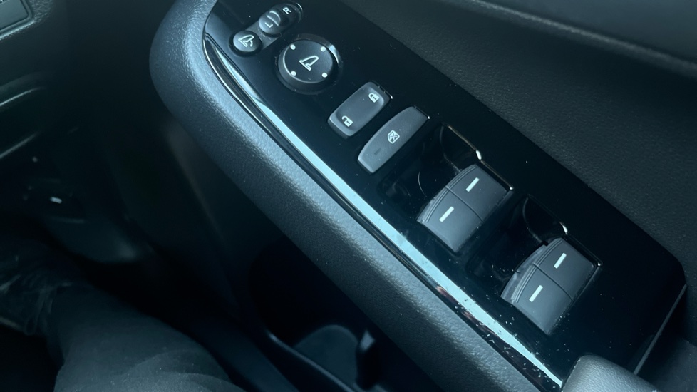 Honda HR-V 1.5 eHEV Advance 5dr CVT Hybrid Hatchback - Image 27