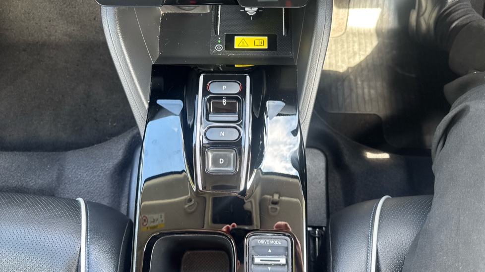 Honda E Ny1 150kW Elegance 69kWh 5dr Auto Electric Hatchback - Image 39