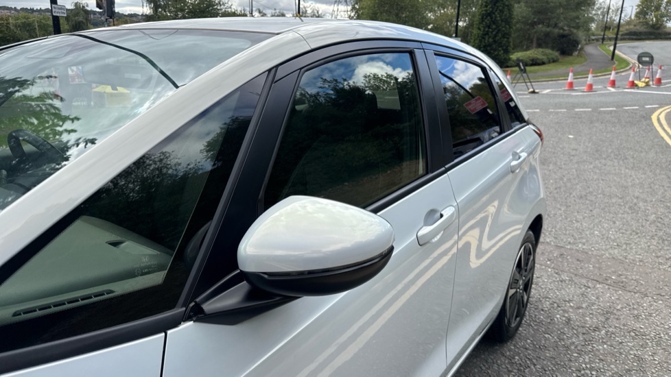 Honda Jazz 1.5 i-MMD Hybrid Advance 5dr eCVT Hybrid Hatchback - Image 22