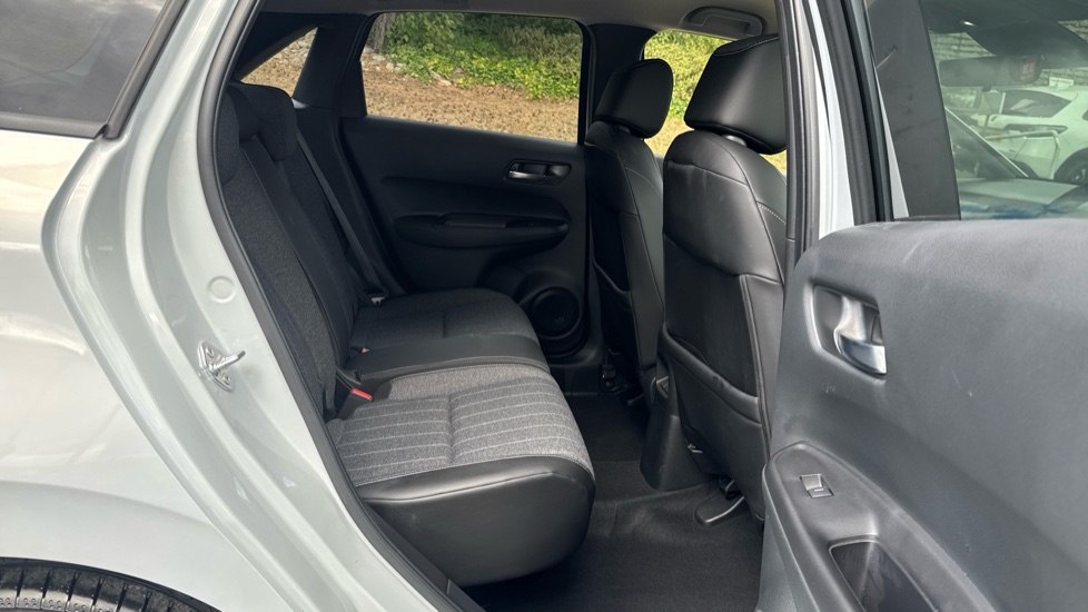 Honda Jazz 1.5 i-MMD Hybrid Advance 5dr eCVT Hybrid Hatchback - Image 29