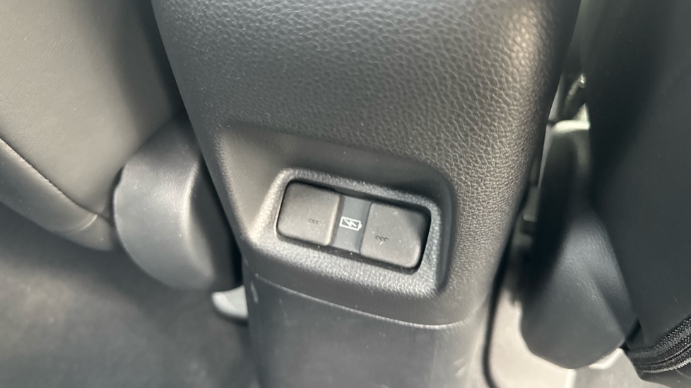 Honda Jazz 1.5 i-MMD Hybrid Advance 5dr eCVT Hybrid Hatchback - Image 30