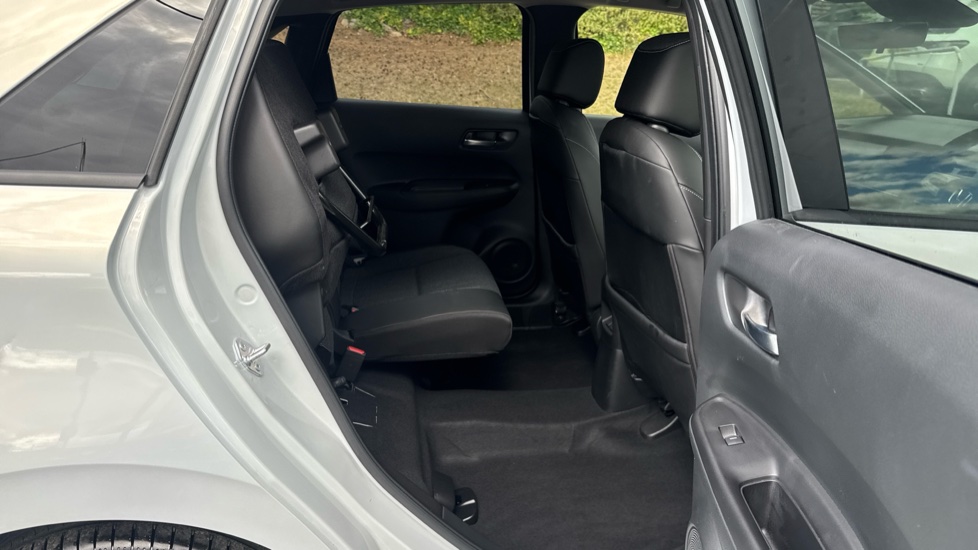 Honda Jazz 1.5 i-MMD Hybrid Advance 5dr eCVT Hybrid Hatchback - Image 31
