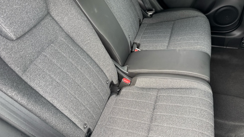 Honda Jazz 1.5 i-MMD Hybrid Advance 5dr eCVT Hybrid Hatchback - Image 32