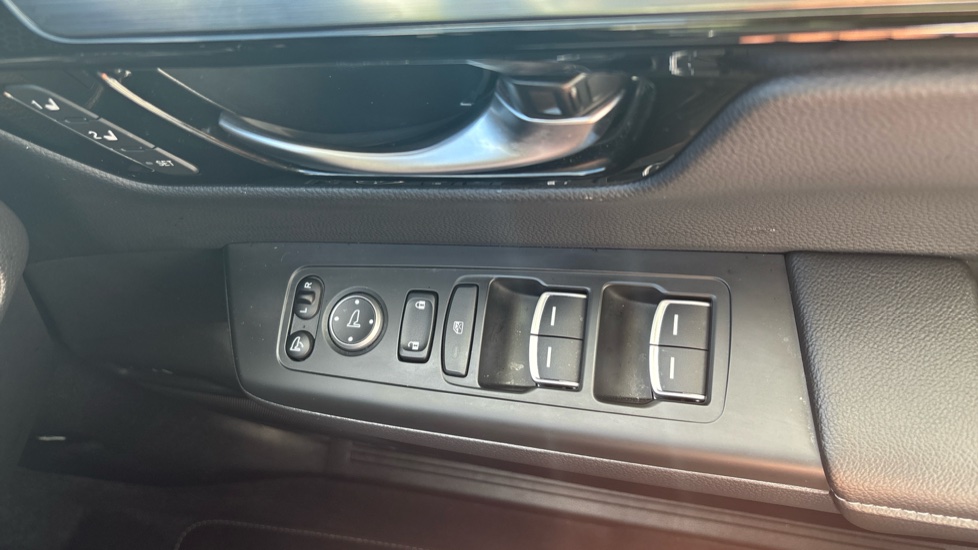 Honda CR-V 2.0 eHEV Advance 5dr eCVT Hybrid Estate - Image 14
