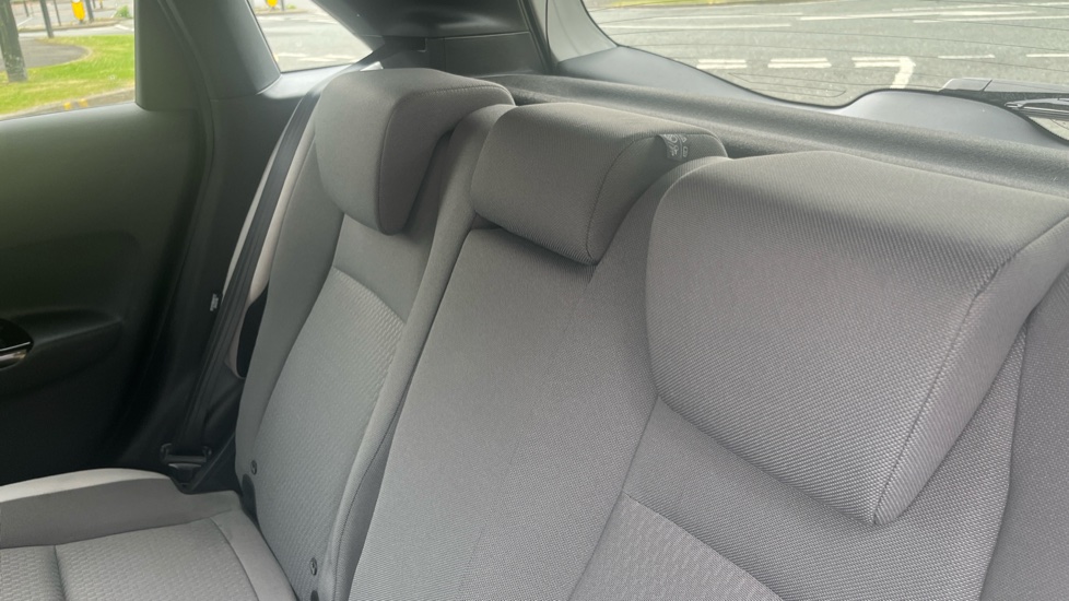 Honda Jazz 1.5 i-MMD Hybrid Crosstar EX 5dr eCVT Hybrid Hatchback - Image 8