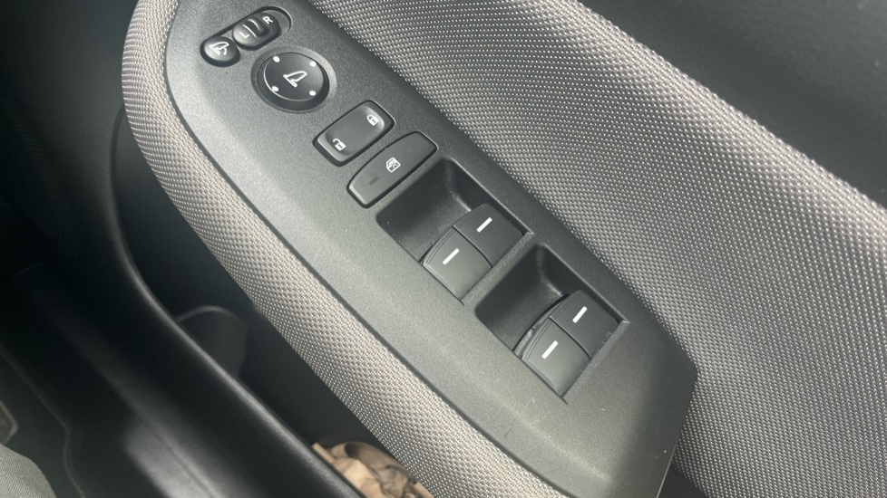 Honda Jazz 1.5 i-MMD Hybrid Crosstar EX 5dr eCVT Hybrid Hatchback - Image 35