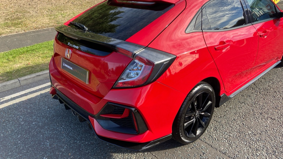 Honda Civic 1.5 VTEC Turbo Sport 5dr CVT Petrol Hatchback - Image 16
